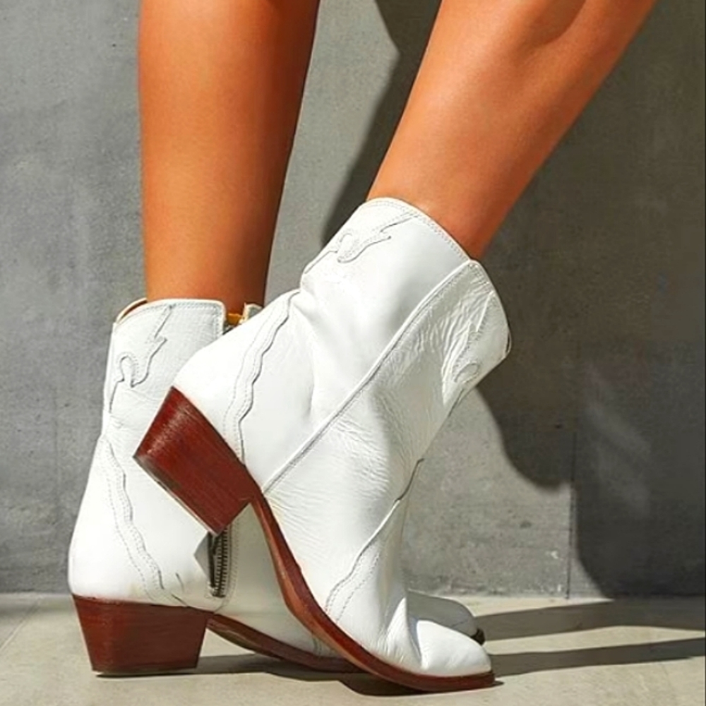 NWT Free People 'New Frontier' Patent Leather Western Booties in White Sz. 8.5